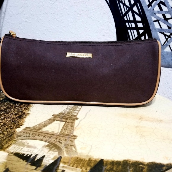 Estee Lauder Handbags - Estee Lauder Make Up Bag🎀